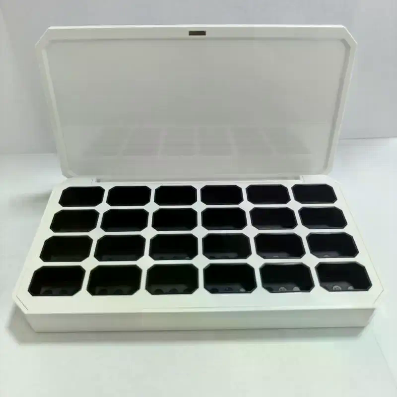 1個入り、磁石付きの空のパッケージボックス。24マス仕切り付 - Photography Design のレビューと価格